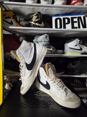 🔥 Nike Blazer Hi Men Size 12 White and Black High-Top Athletic Sneakers
